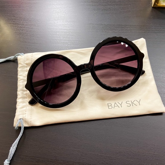 Bay Sky Accessories - Bay Sky Round Circle Black Sunglasses